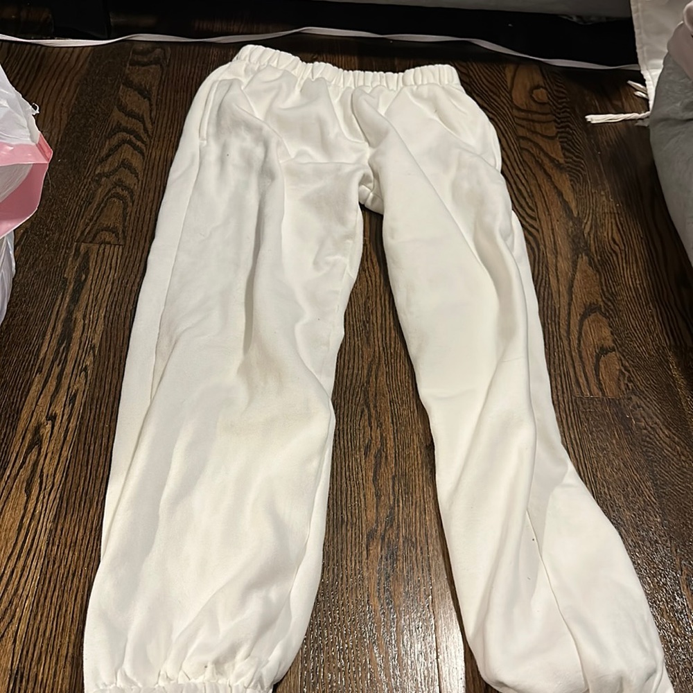 White Brandy Melville sweatpants